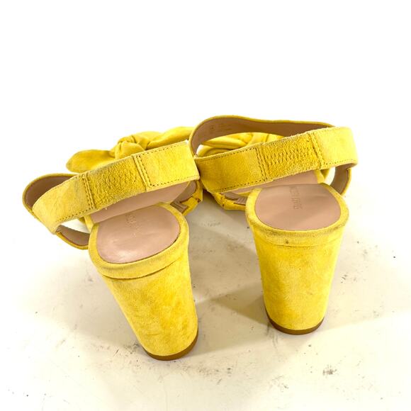 Stuart Weitzman Bandeau Heels 6 Yellow Suede Bow Sandals NWOT Travel Resort - Picture 2 of 6